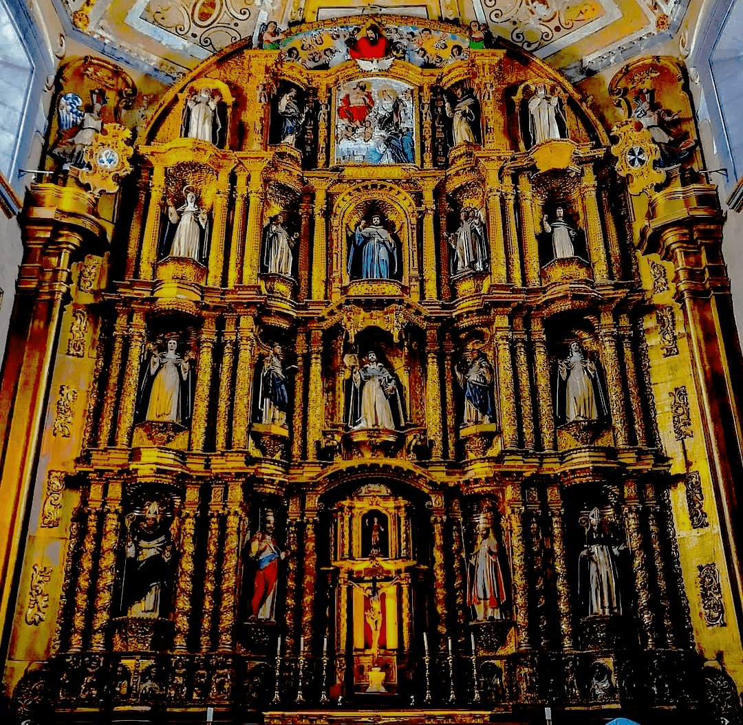 Turismo en Puebla, ¿qué visitar en Puebla?, Lugares turísticos de Puebla, turismo religioso en Puebla, experiencias culturales en Puebla, templos y capillas en Puebla, las iglesias mas bonitas de puebla, iglesias y templos de Puebla, la casa de oro