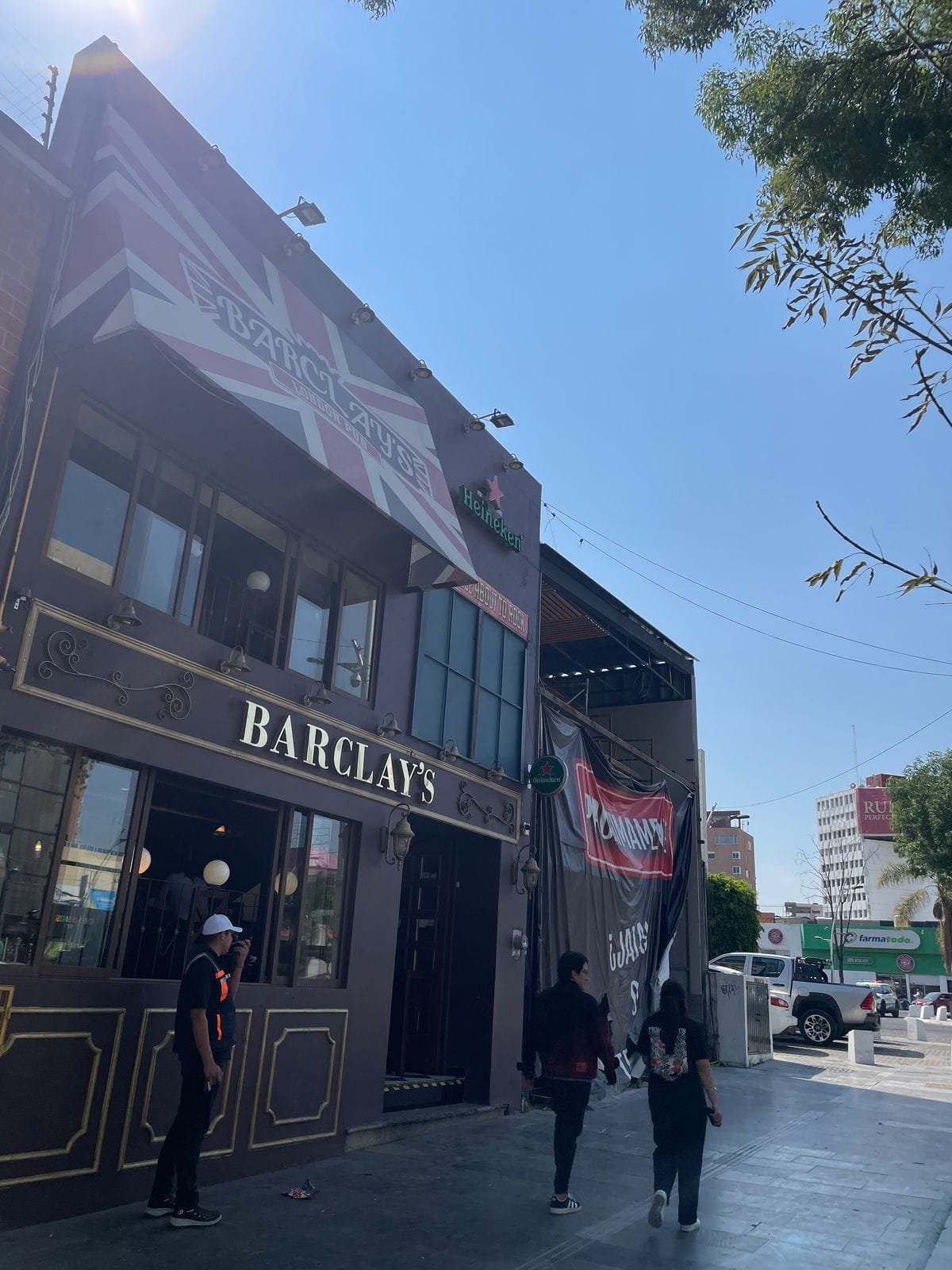 Lugares para comer en Puebla Avenida Juárez Bares Coctelería, planes de fin de semana en Puebla, experiencias nocturnas en Puebla, Antros mas populares en Puebla, ¿que hacer en el centro histórico de Puebla de noche?, actividades nocturnas en Puebla.
